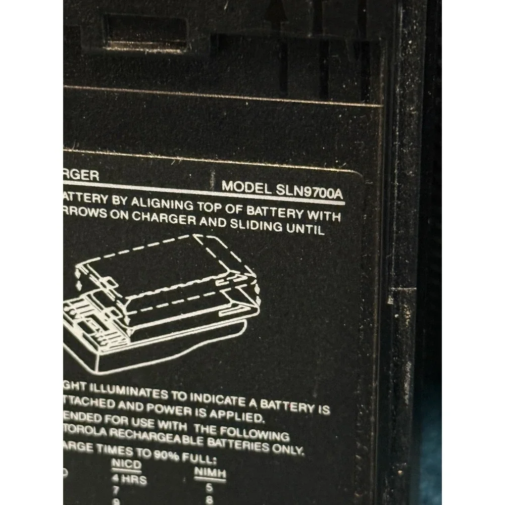 Motorola SLN 9700A Travel Battery Charger With‎ 2 Batteries